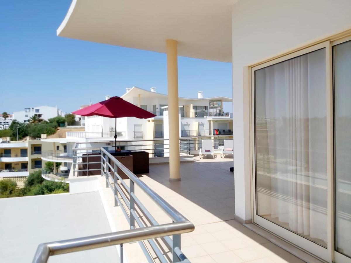 Sea View Penthouse In Appartement *