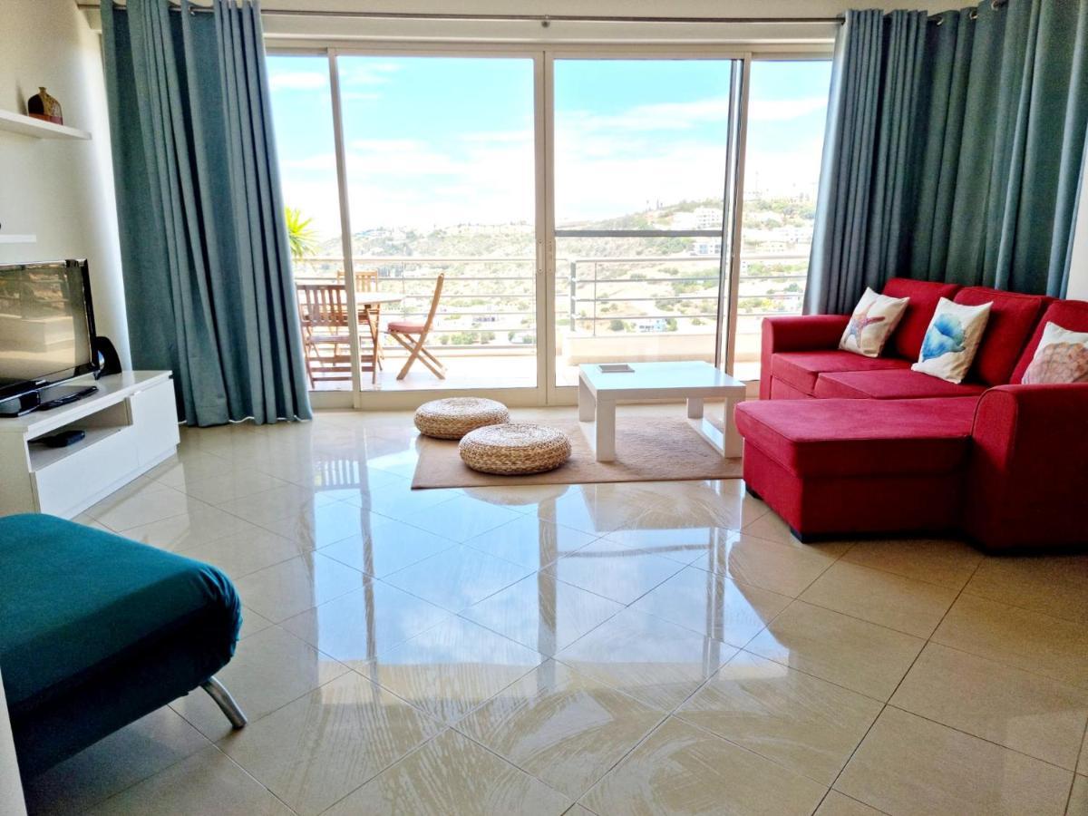 Sea View Penthouse In Appartement *